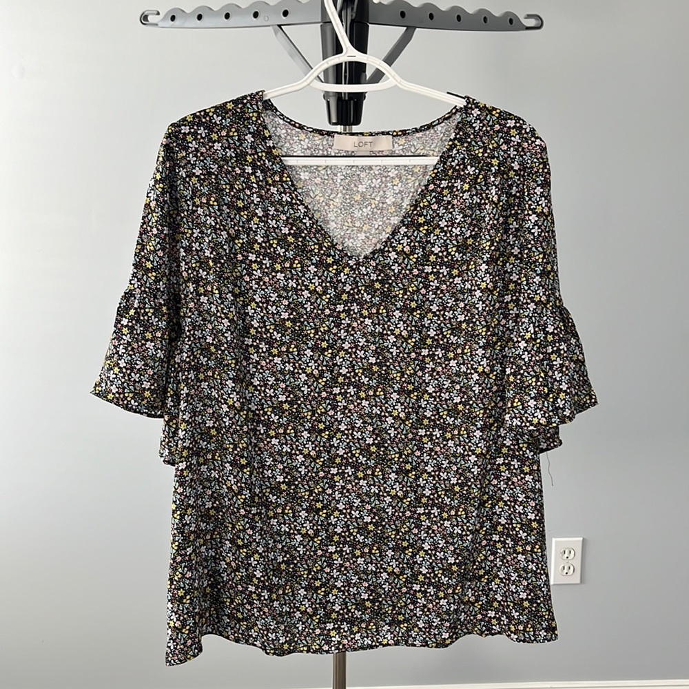 LOFT bell sleeve women’s floral blouse